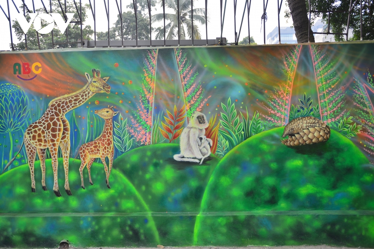 us embassy inaugurates mural painting on environmental protection picture 10