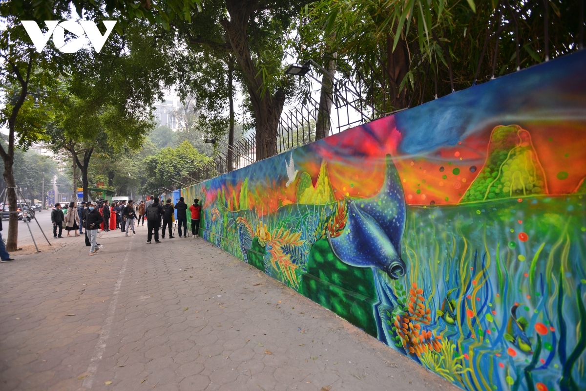 us embassy inaugurates mural painting on environmental protection picture 11