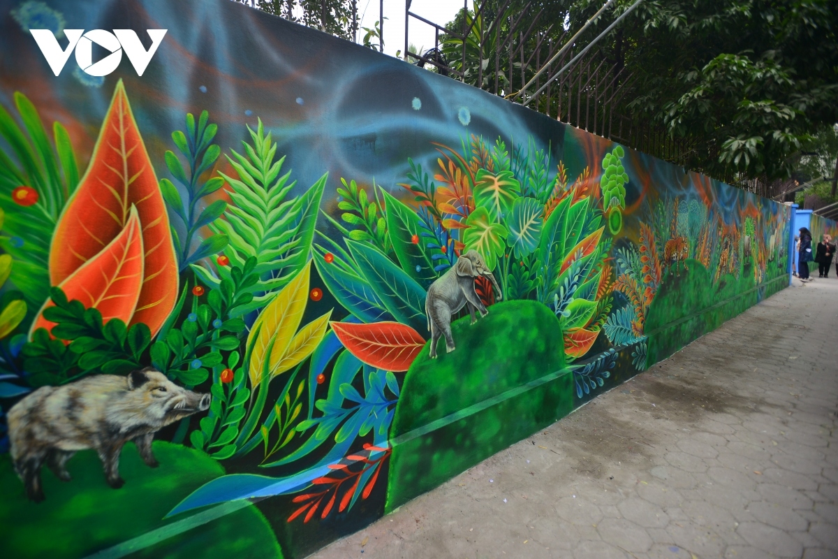 us embassy inaugurates mural painting on environmental protection picture 8