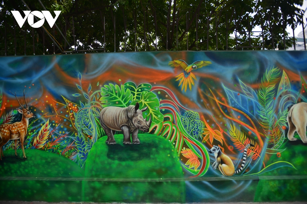 us embassy inaugurates mural painting on environmental protection picture 9