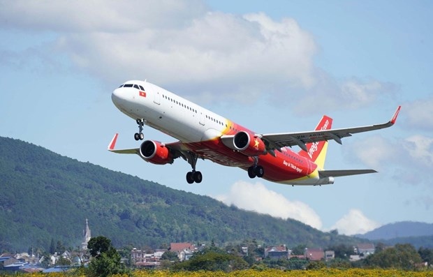 vietjet supports customers in flights to from van don airport picture 1