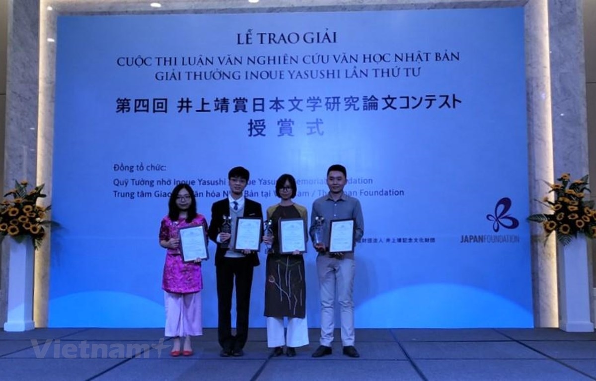 four vietnamese authors awarded inoue yasushi prize picture 1