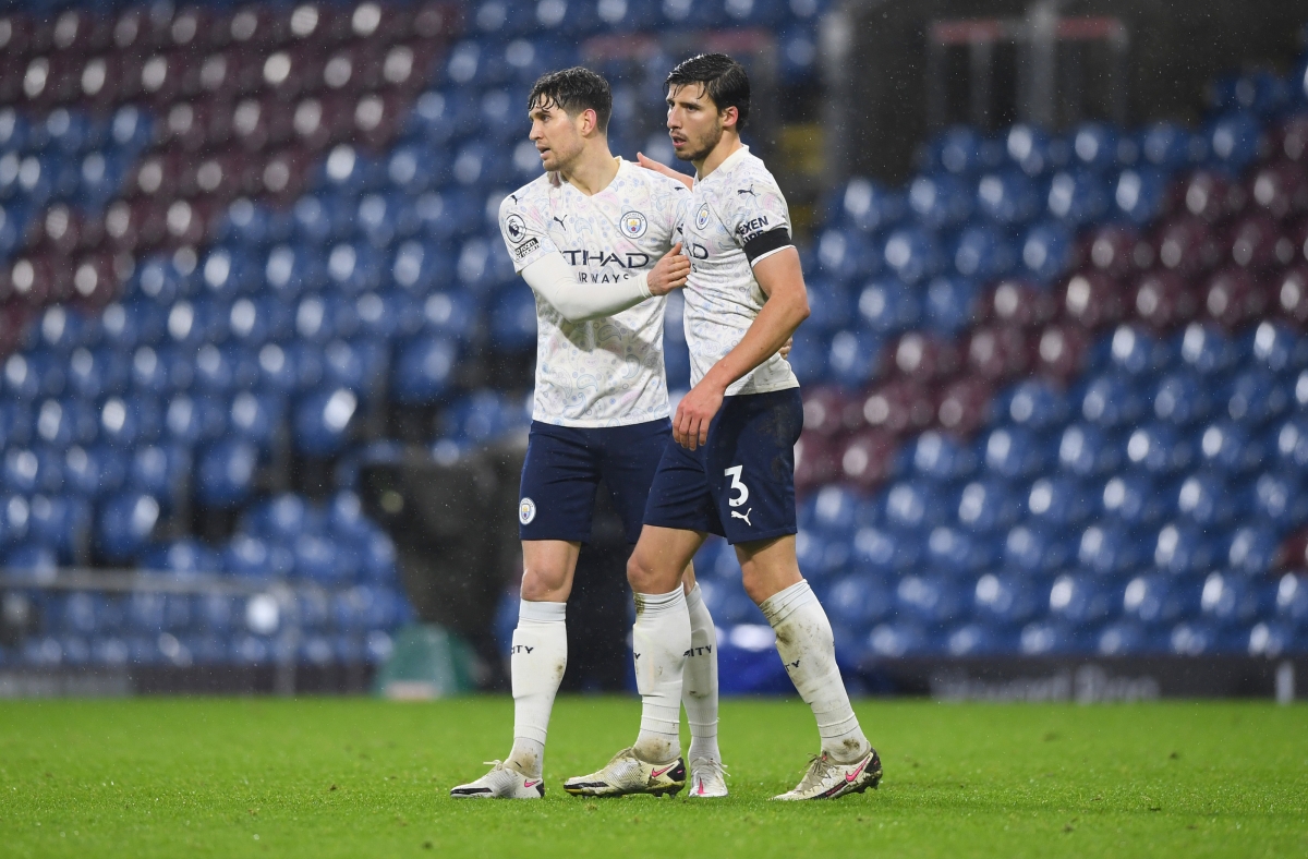 Thắng dễ Burnley, Man City độc chiếm ngôi đầu Ngoại hạng Anh