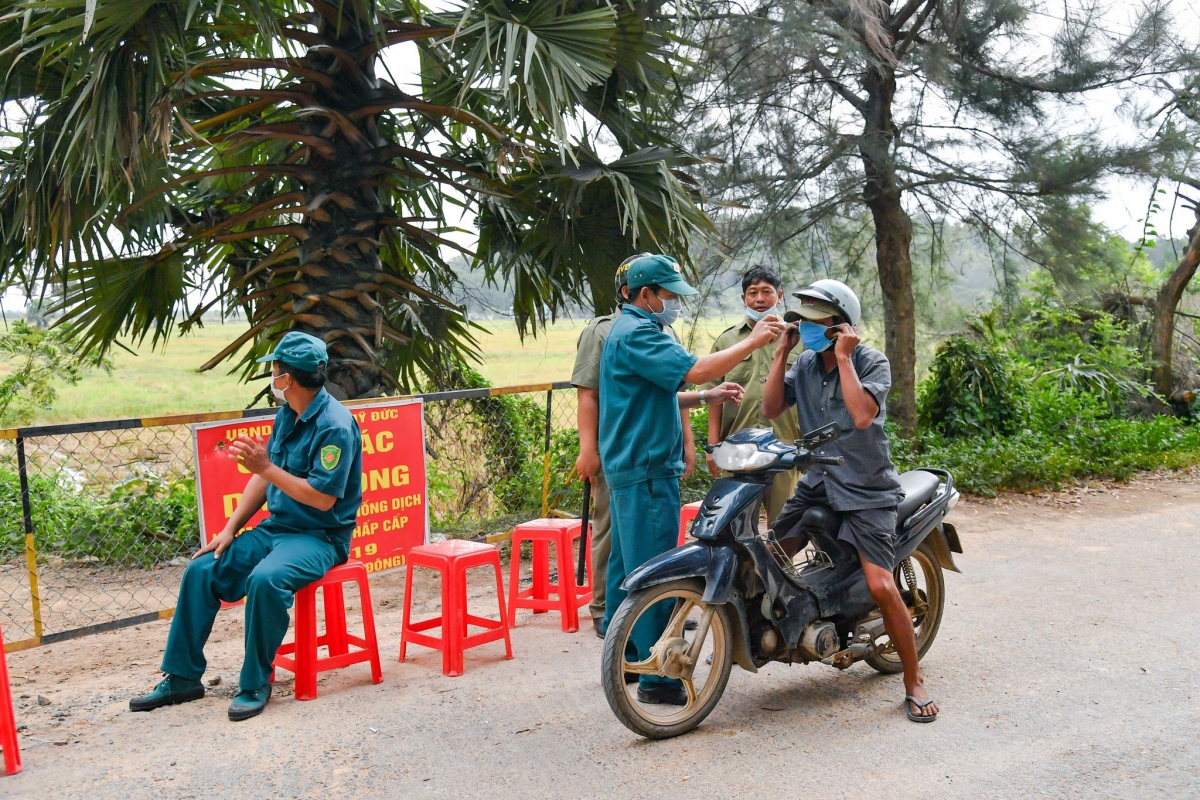 tang cuong luc luong kiem tra, tuan tra phong, chong dich benh o vung bien gioi hinh anh 2