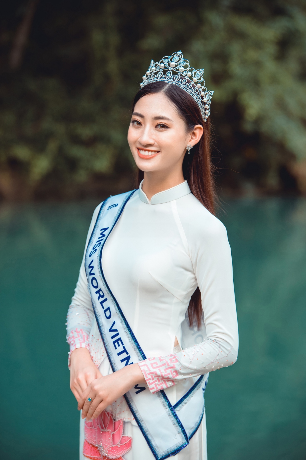 ba nang hau tai sac ven toan lot top hoa hau nhan ai tai miss world hinh anh 17