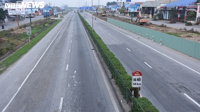 quốc lộ tử thần vắng vẻ chưa từng thấy trong đại dịch covid-19 hình ảnh 1 quoc lo tu than vang ve chua tung thay trong dai dich covid-19 hinh anh 1