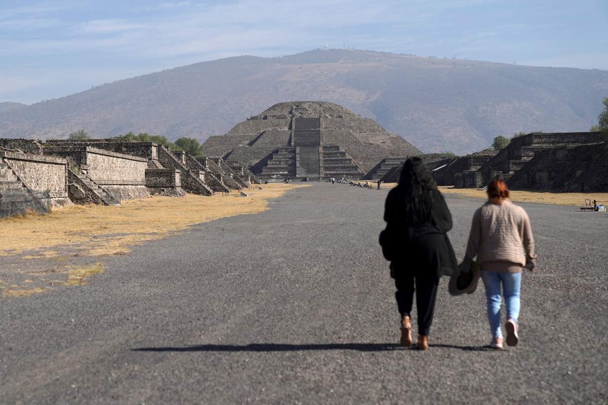 Các kim tự tháp Teotihuacan ở Mexico đón khách trở lại