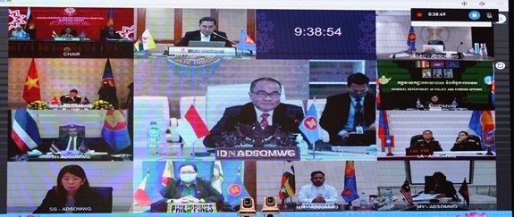 vietnam represented at asean defence senior officials meeting working group picture 1