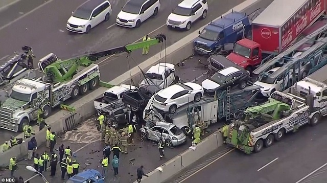 Ít nhất 5 người thiệt mạng trong vụ tai nạn liên hoàn gần 100 xe ô tô ở Mỹ (Ảnh: NBC)