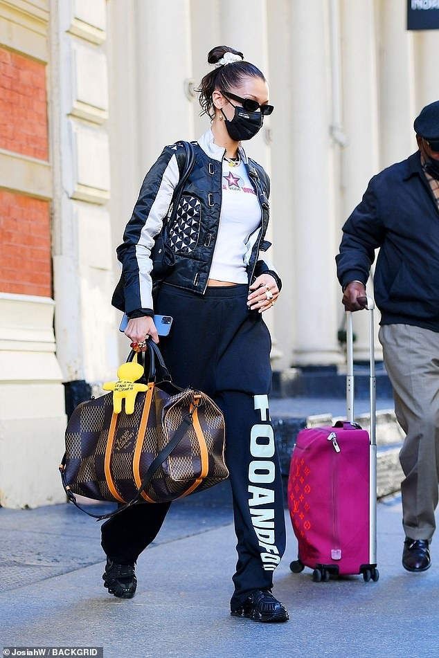 bella hadid dien do hieu sang chanh ra pho hinh anh 3