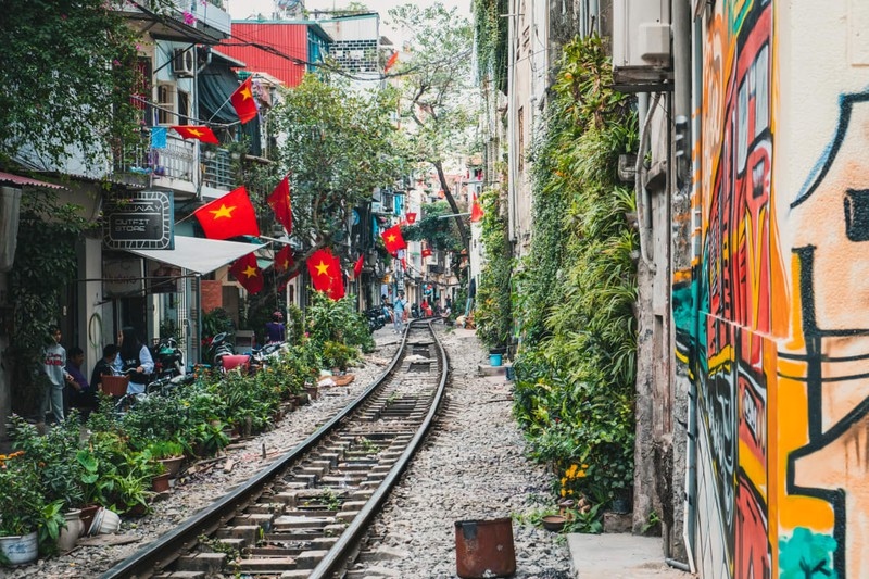 The website states that Vietnam is one of the cheapest countries in Southeast Asia. Indeed, as the nation’s capital, Hanoi can be considered the perfect place to live and work when abroad on a tight budget. “This multicultural and historical city is known for its architecture, street food, nightlife, and vast history,” says World Packers.