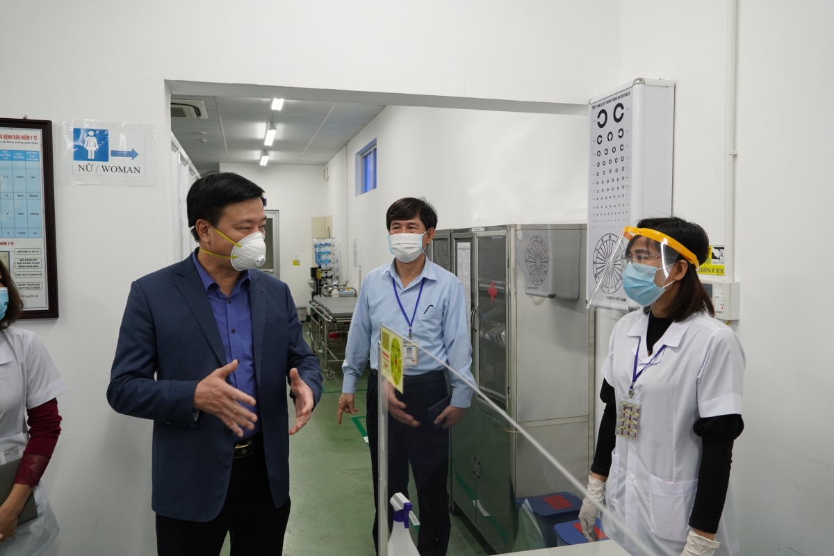 Dịch bệnh bước đầu được kiểm soát, người dân Hải Dương đón Tết đầm ấm, an toàn