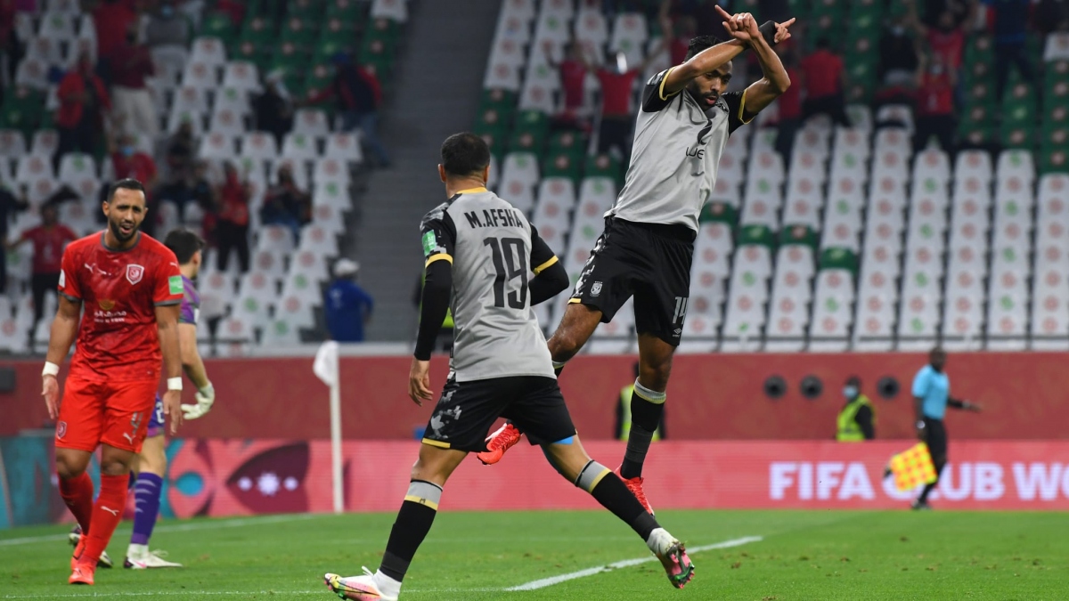 Hussein Elshahat đưa Al Ahly vào bán kết gặp Bayern Munich. (Ảnh: Getty)