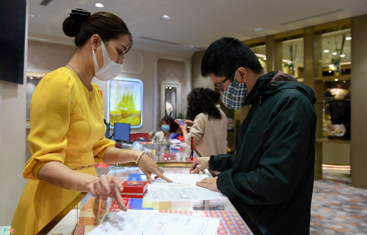 jewellers expect shopping spree on god of wealth day picture 12