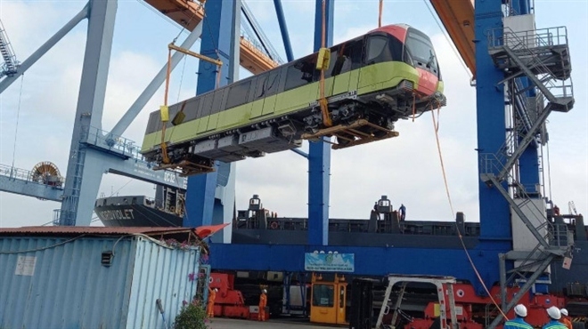 third train of hanoi metro line arrives in vietnam picture 2