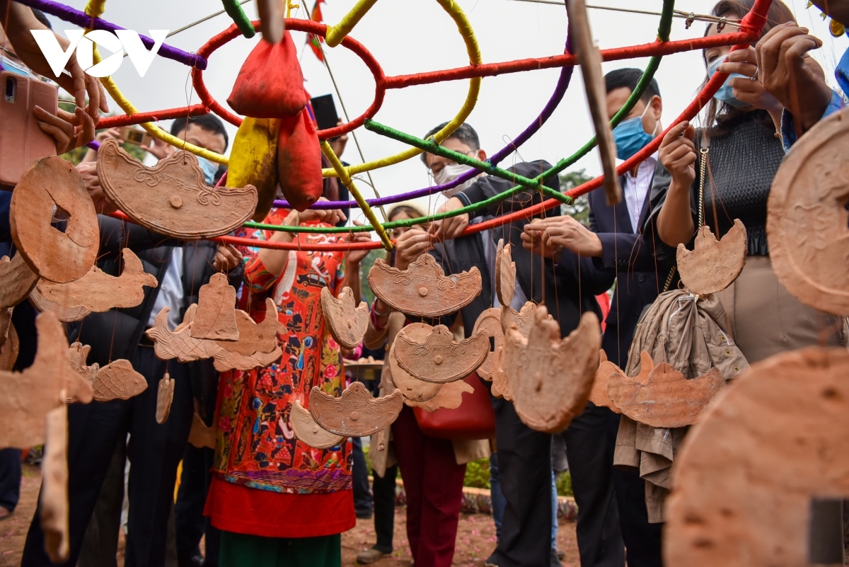 thang long relic site sees reenactment of traditional tet rituals picture 10