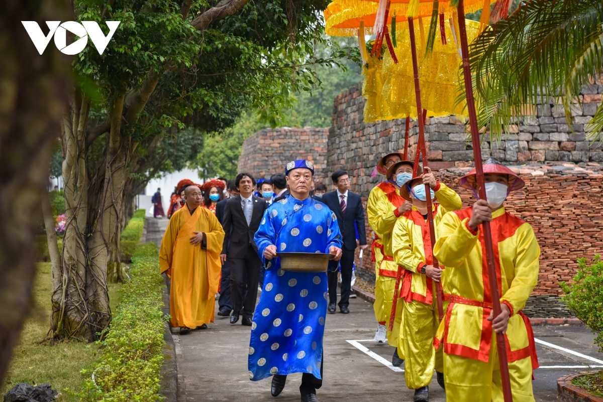 thang long relic site sees reenactment of traditional tet rituals picture 3