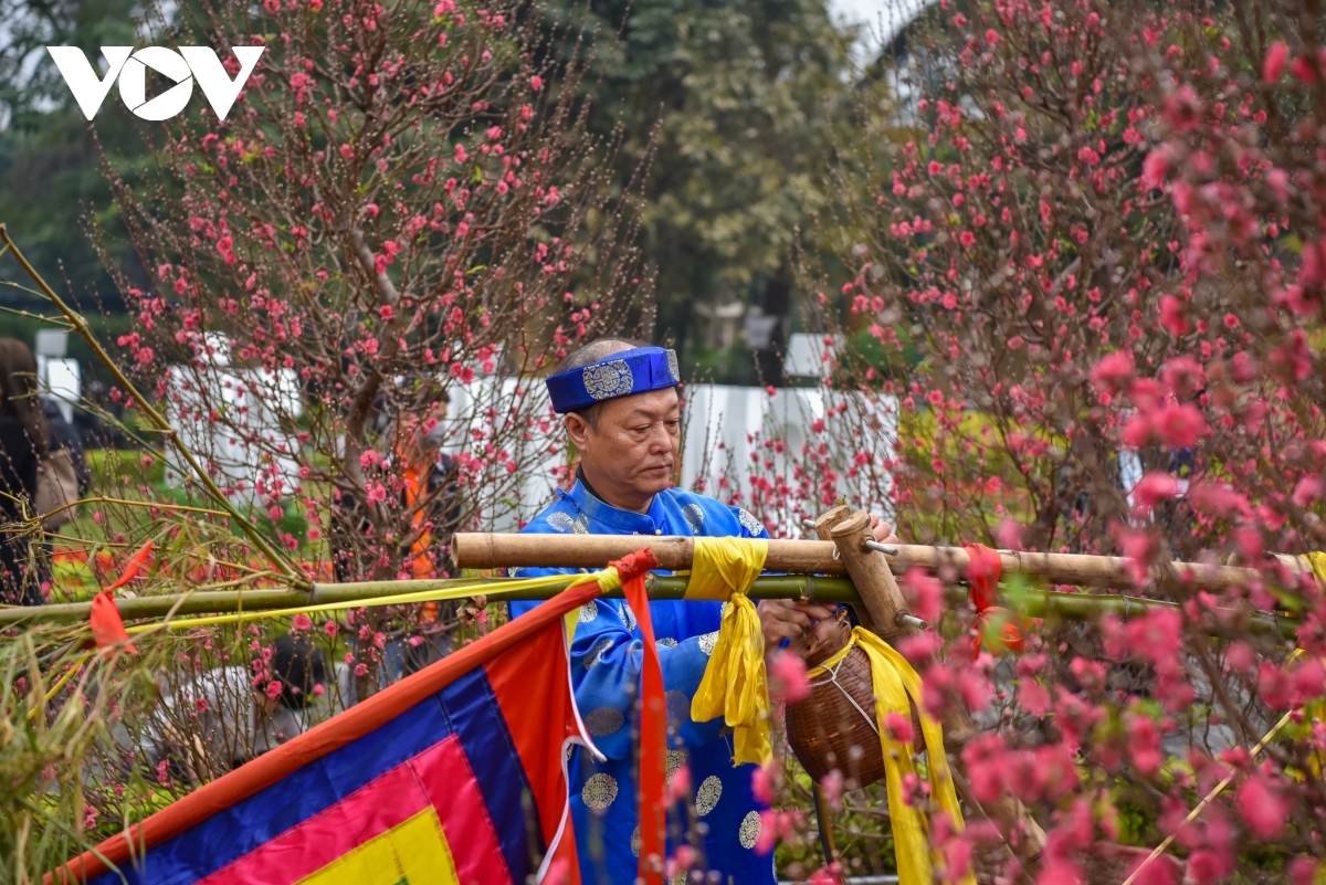 thang long relic site sees reenactment of traditional tet rituals picture 7