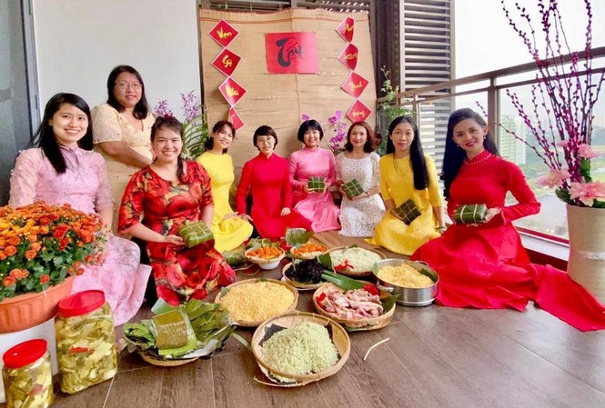 overseas vietnamese gear up to celebrate traditional tet abroad picture 1