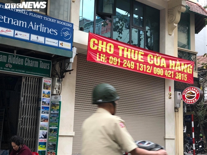 hang quan pho co ha noi nghi tet keo dai, khach san rao ban la liet bang to roi hinh anh 3