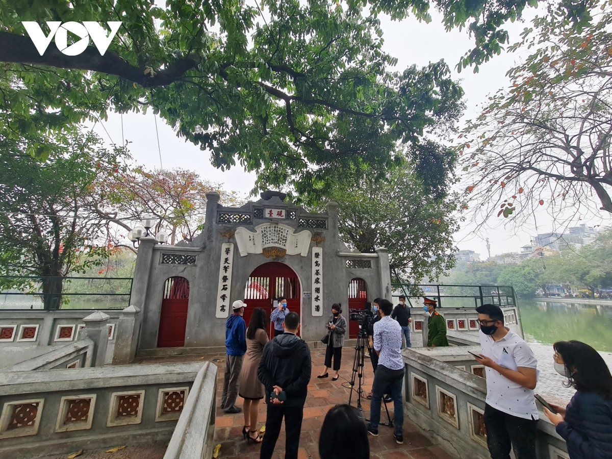 pagodas and temples close in hanoi amid covid-19 fears picture 12