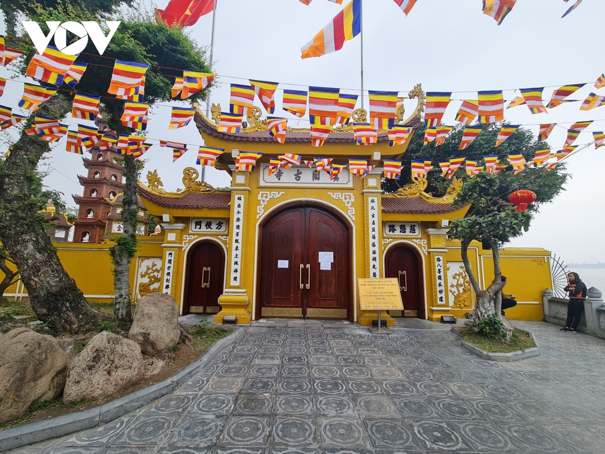 pagodas and temples close in hanoi amid covid-19 fears picture 13 pagodas and temples close in hanoi amid covid-19 fears picture 13