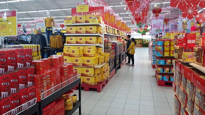 supermarket goods in ample supply, but fewer consumers on new year s day picture 2