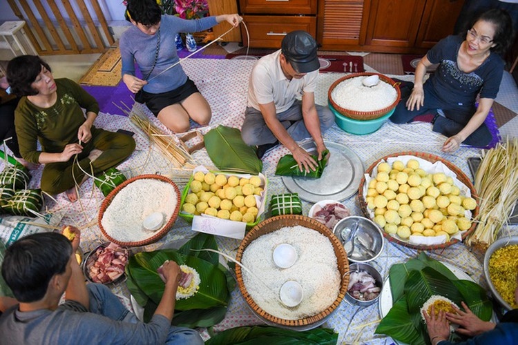 traditional tet customs of vietnam picture 1