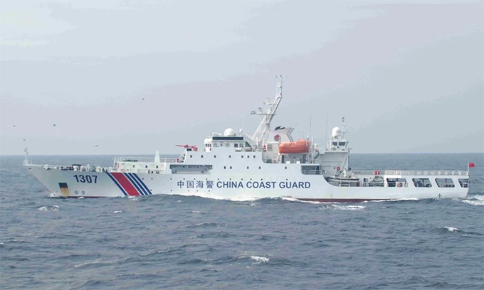 Một tàu hải cảnh Trung Quốc hoạt động gần nhóm đảo Sekaku/Điếu Ngư tranh chấp với Nhật Bản. Ảnh: JCG.