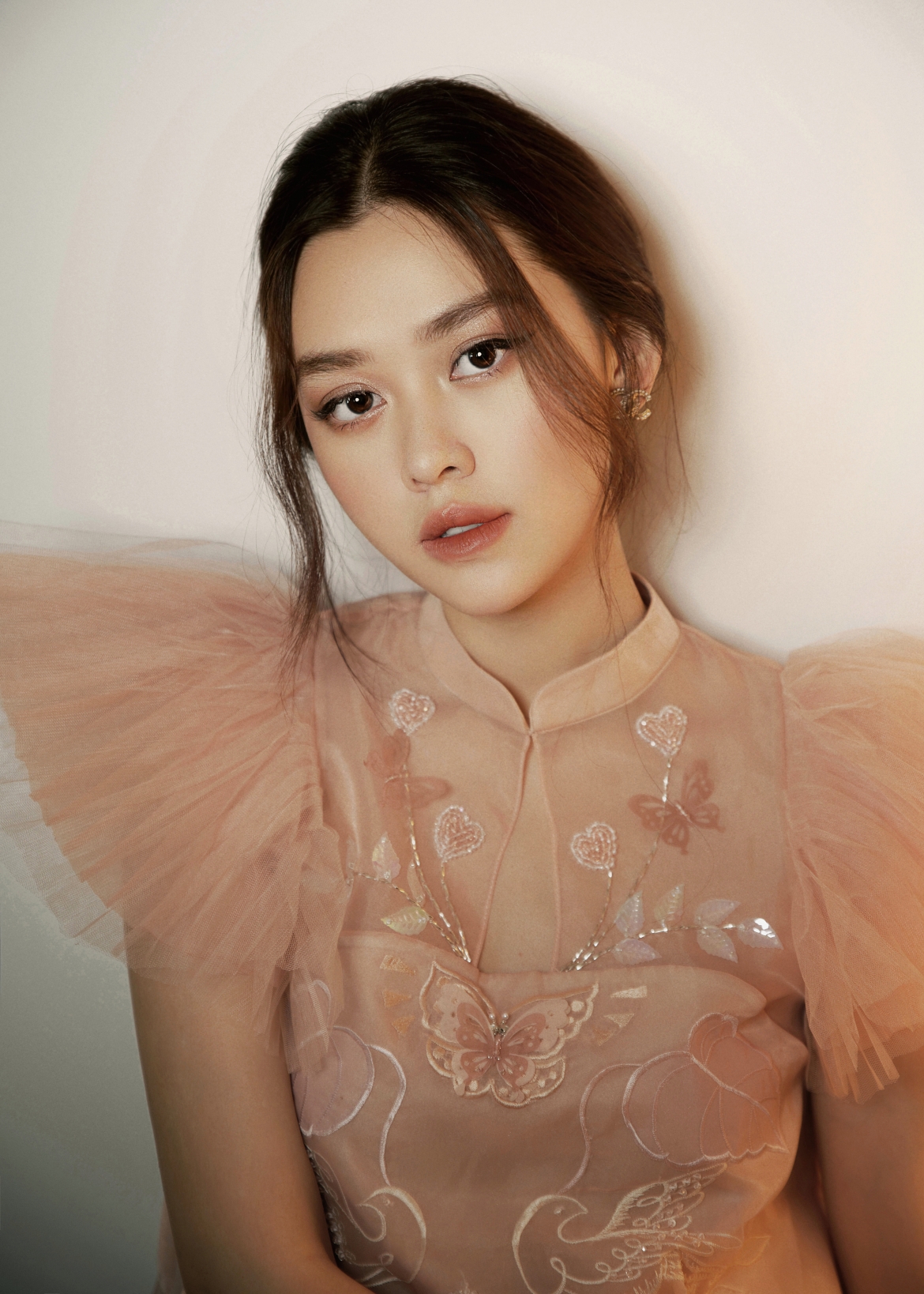 A hau tuong san mong manh, cuon hut nhu song hye kyo trong bo anh moi hinh anh 4