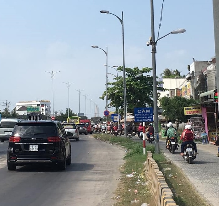 tien giang, ben tre Un u giao thong nghiem trong tai cua ngo mien tay hinh anh 1