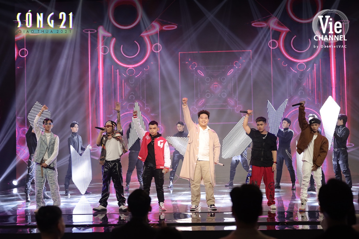 justatee, rhymastic, wowy cung dan thi sinh rap viet hoi ngo tai chuong trinh song 21 hinh anh 2