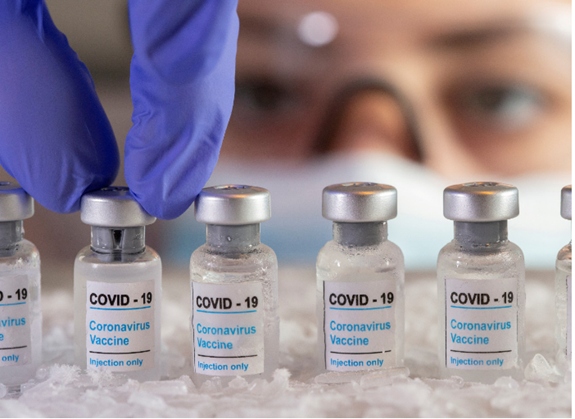 vaccine covid-19 co the bao ve con nguoi trong bao lau hinh anh 1