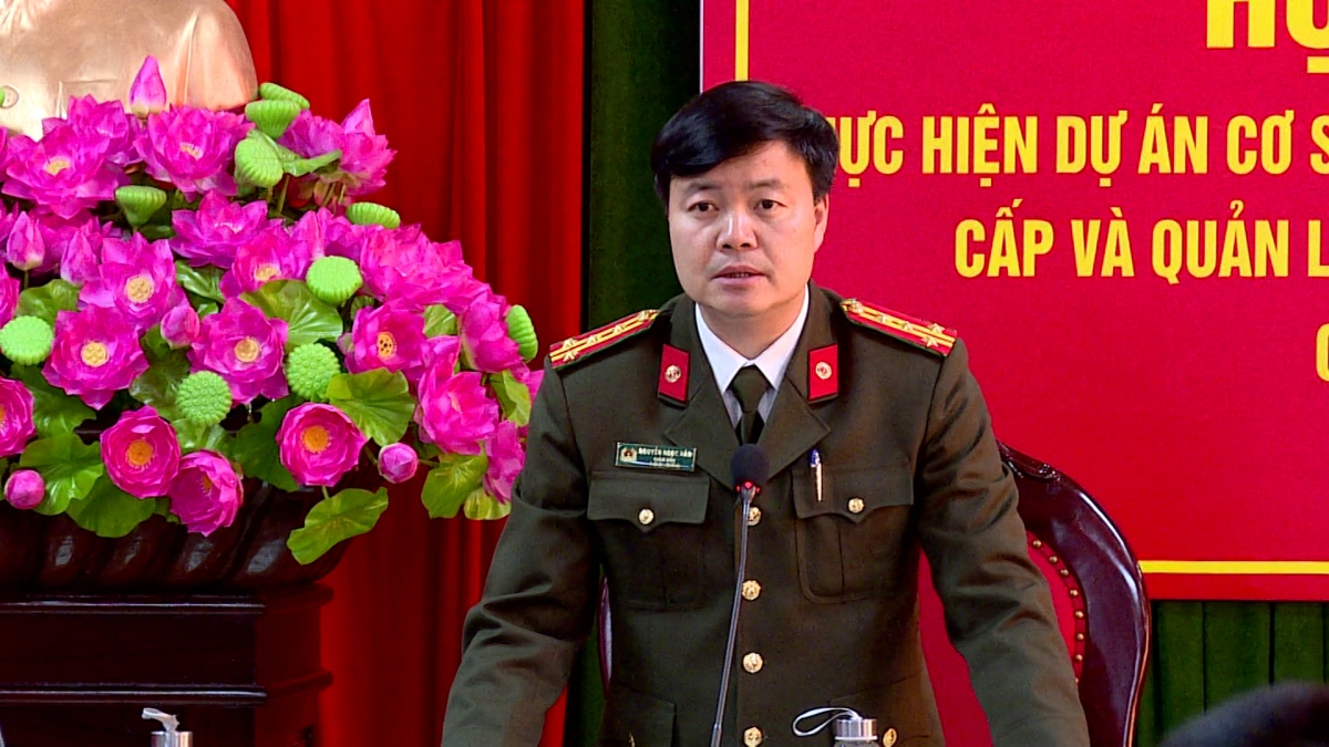 công an sơn la căng mình thực hiện thủ tục cấp căn cước công dân hình ảnh 1 cong an son la cang minh thuc hien thu tuc cap can cuoc cong dan hinh anh 1