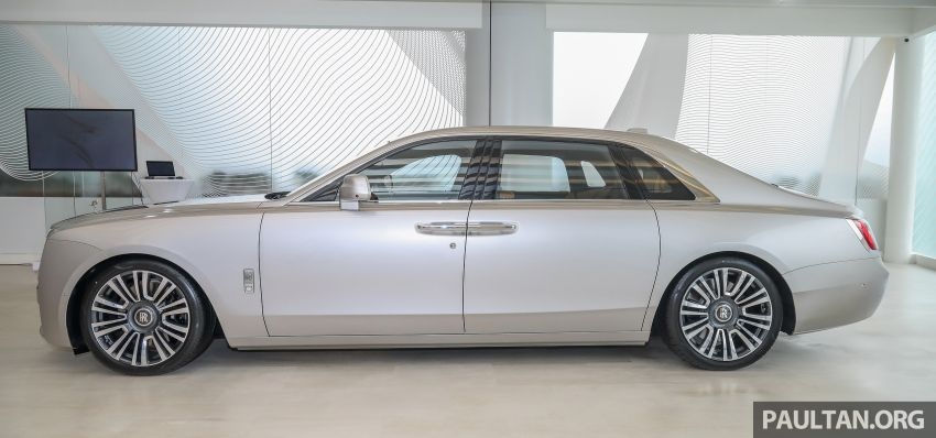 RollsRoyce made in Rusia  Aurus Limousine tiết lộ bí bật chế tác