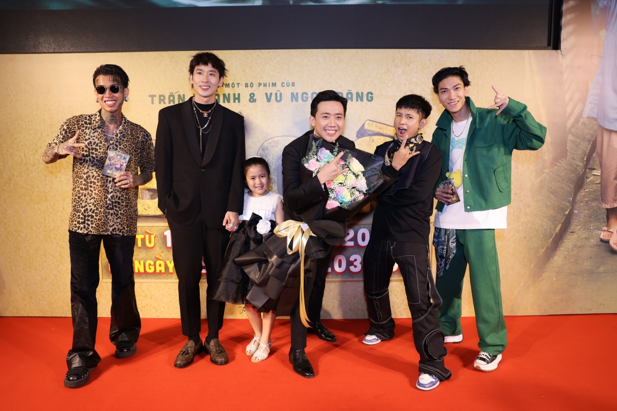 trấn thành xúc động vì loạt sao khủng đến ủng hộ ngày ra mắt phim bố già hình ảnh 13 tran thanh xuc dong vi loat sao khung den ung ho ngay ra mat phim bo gia hinh anh 13