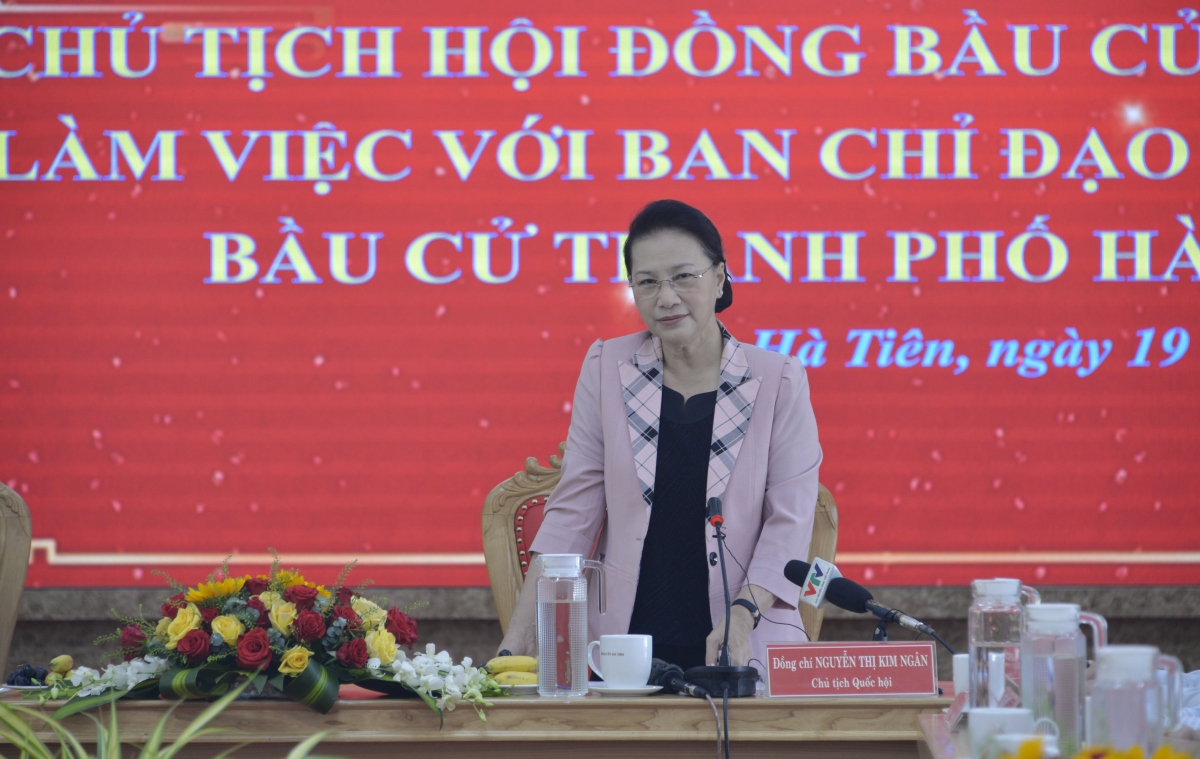 Chủ tịch Quốc hội làm việc với Ban chỉ đạo công tác bầu cử tỉnh Kiên Giang