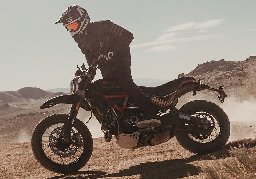 ducati scrambler ra ban dac biet mung chien thang giai dua mint 400 hooligan hinh anh 4