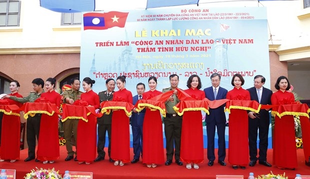 event showcases ties between vietnamese and laotian public security forces picture 1