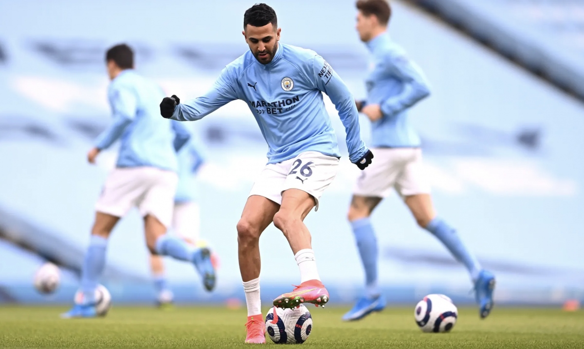 Man City của Mahrez nhận bàn thua ngay phút thứ 2 trước MU. (Ảnh: EPA).