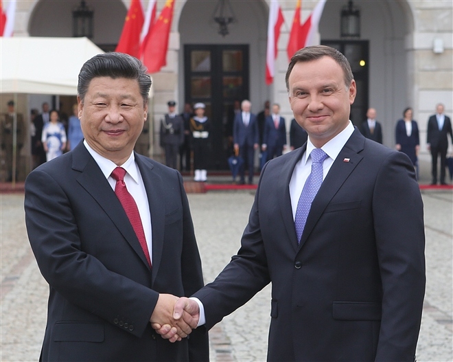 Chủ tịch Trung Quốc Tập Cận Bình và Tổng thống Ba Lan Andrzej Duda.