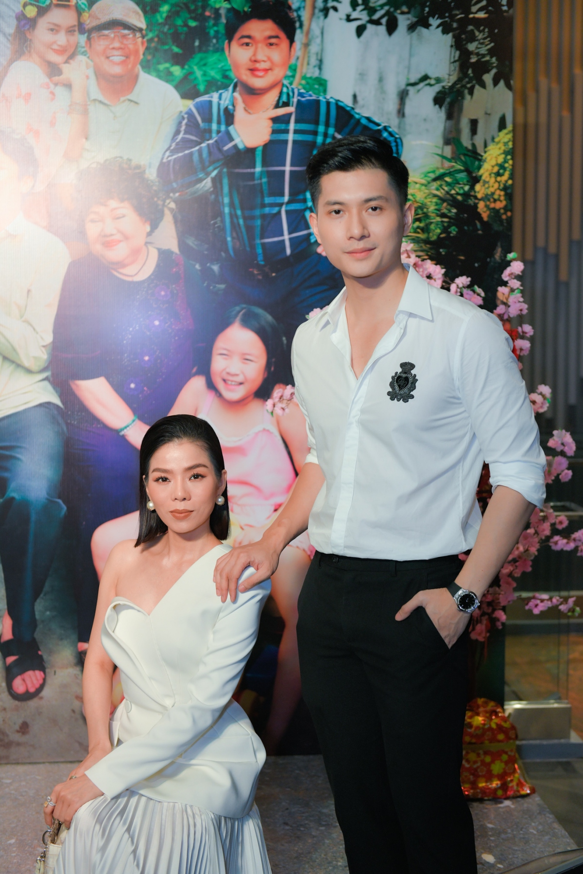 trấn thành xúc động vì loạt sao khủng đến ủng hộ ngày ra mắt phim bố già hình ảnh 5 tran thanh xuc dong vi loat sao khung den ung ho ngay ra mat phim bo gia hinh anh 5