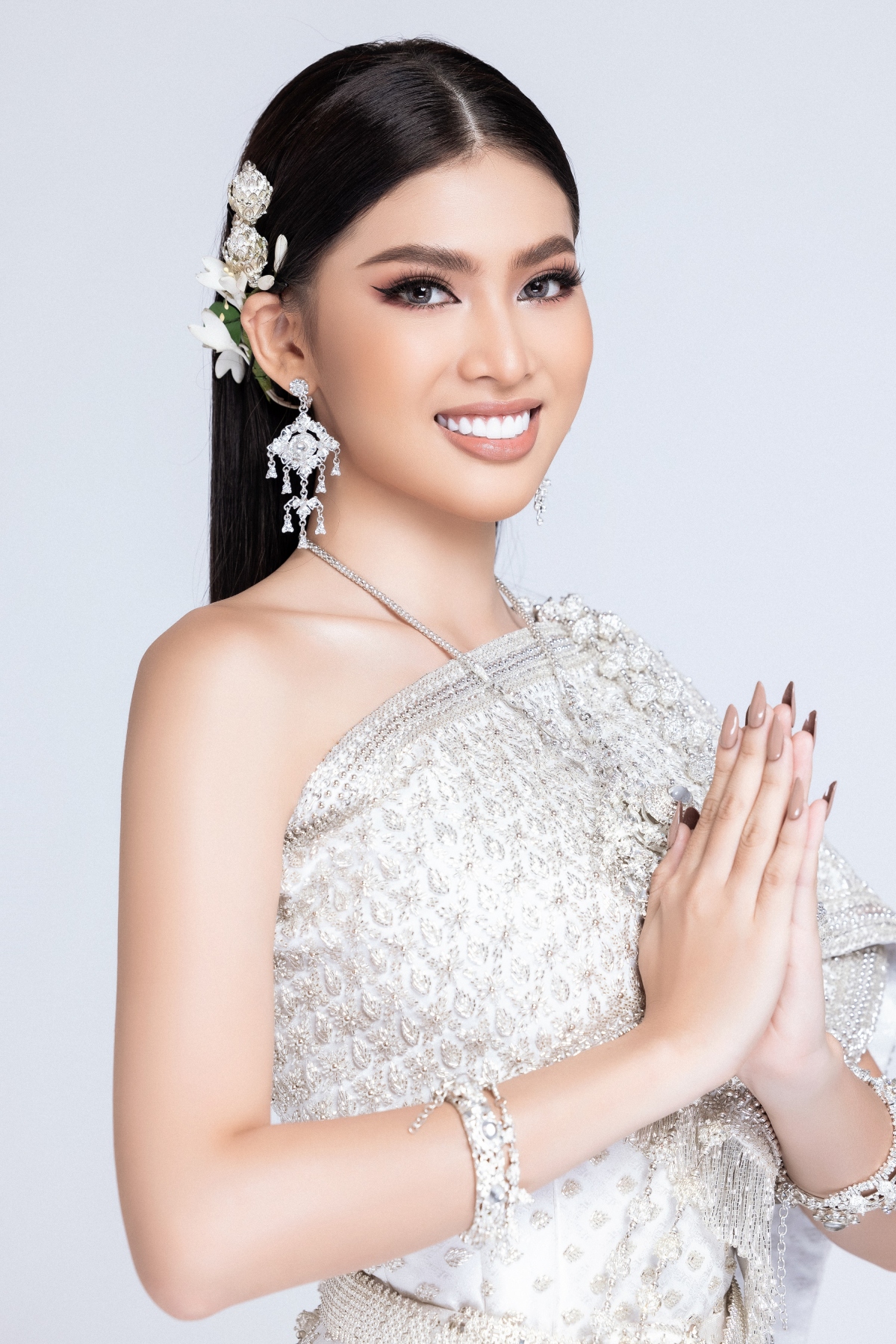 Á hậu ngọc thảo hoá thân thành cô nàng thái lan hình ảnh 3 A hau ngoc thao hoa than thanh co nang thai lan hinh anh 3