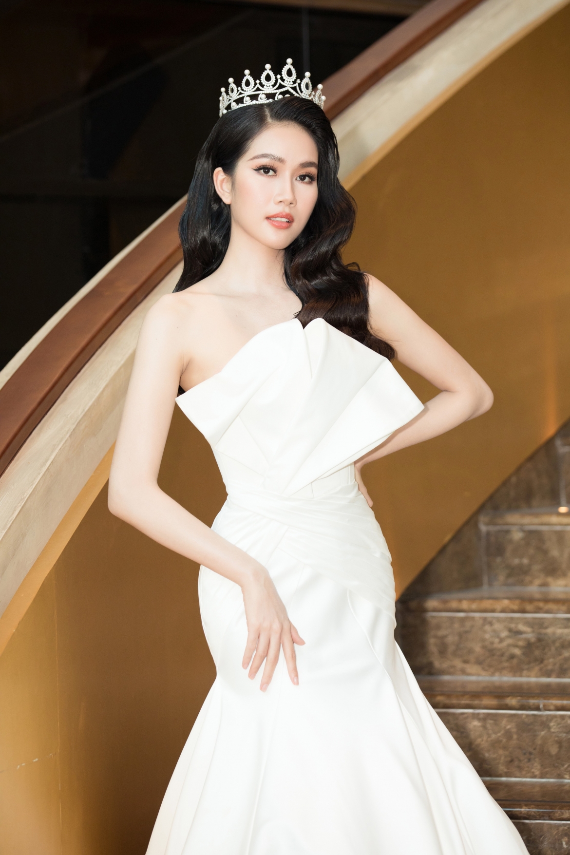 hoa hau luong thuy linh, Do ha do sac tai hop bao khoi dong miss world vietnam 2021 hinh anh 8