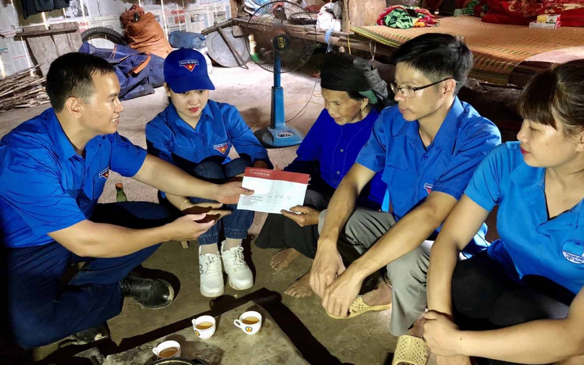 Thủ lĩnh đoàn dân tộc La Chí xung kích vì cộng đồng