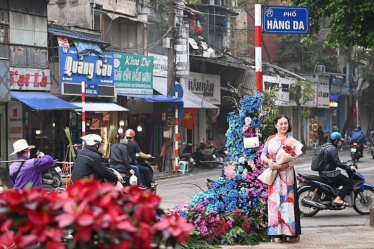 hon 100 cot den no hoa giua trung tam ha noi hinh anh 10