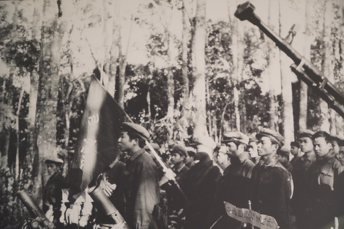 50 năm chiến thắng Đường 9- Nam Lào qua những bức ảnh lịch sử | VOV.VN