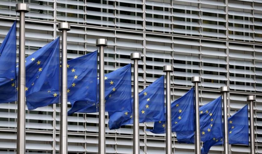 Bên ngoài trụ sở EU ở Bỉ. Ảnh: Reuters.