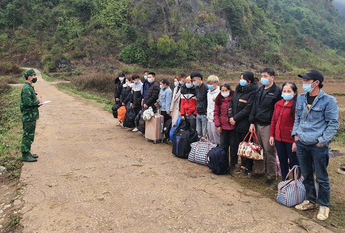 border guards detect 51 illegal immigrants trying to enter vietnam picture 1