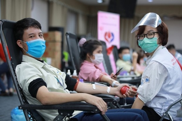 samsung vietnam s employees donate nearly 100,000 units of blood since 2010 picture 1